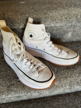 Converse White Run Star high top Platform Sneakers with Black Trim